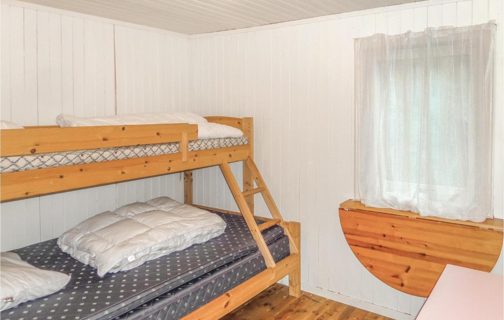 Beautiful Home In Vallavik With Kitchen Bu Εξωτερικό φωτογραφία