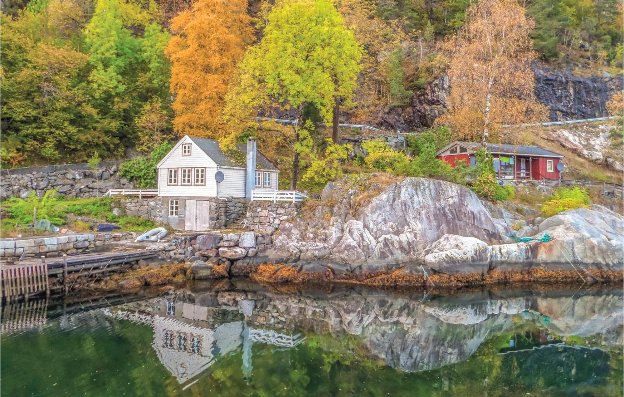 Beautiful Home In Vallavik With Kitchen Bu Εξωτερικό φωτογραφία