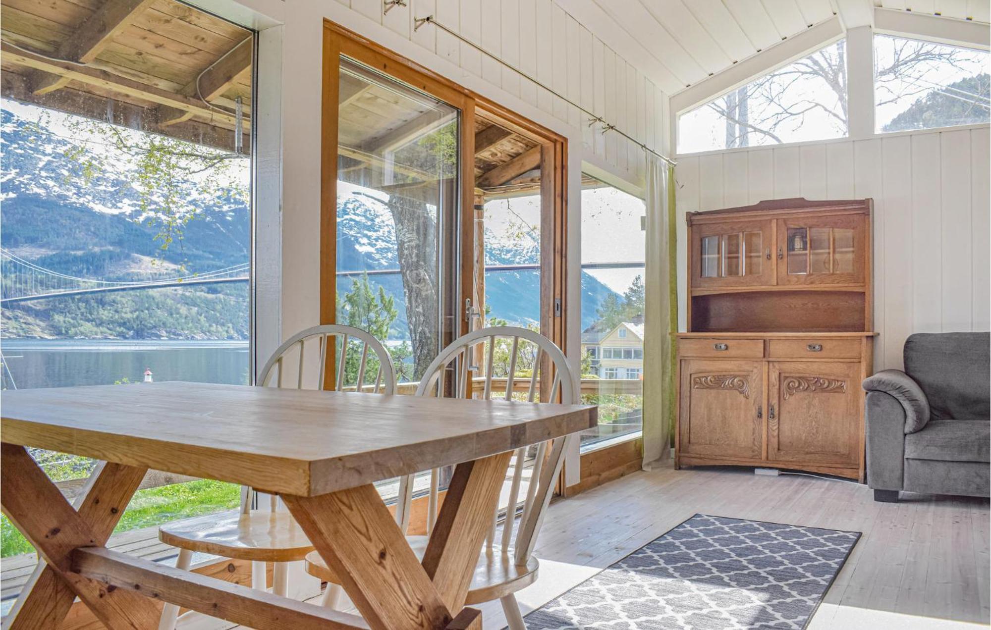 Beautiful Home In Vallavik With Kitchen Bu Εξωτερικό φωτογραφία